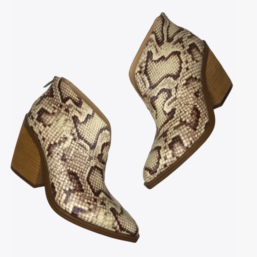 Vince Camuto Leather Women’s Ankle Boots -Size: 7M
